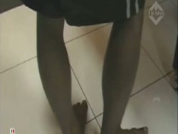 Bejat! Pria Beranak Dua Cabuli ABG di Depan Istri