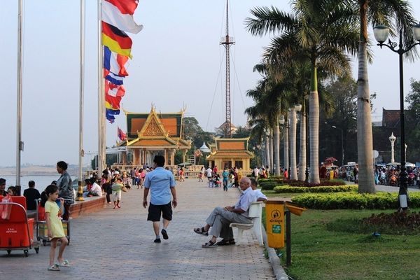 8 Kegiatan Anti Bosan Saat Transit di Phnom Penh