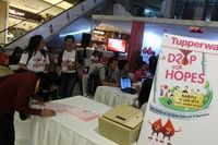 Mejeng di Mal Sambil Beramal Sumbangkan Darah