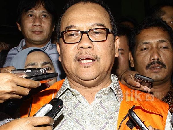 Gubernur Riau Rusli Zainal Ditahan KPK