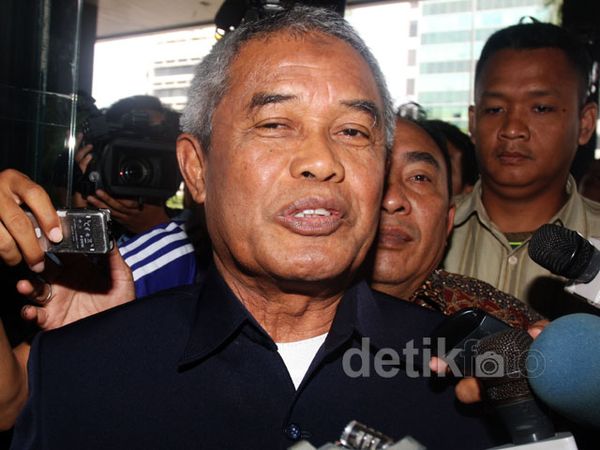 Ketua PSSI Diperiksa KPK Terkait Hambalang