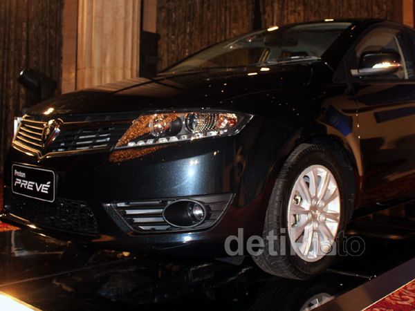 Proton Luncurkan Sedan Preve