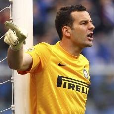Dikabarkan Dibidik Barca, Handanovic Tak Dilepas Inter