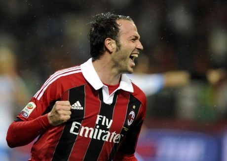 Pazzini: Tidak Ada Rivalitas dengan Balotelli