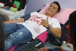 Pertama Kali Donor Darah, Choky Sitohang Merasa Damai