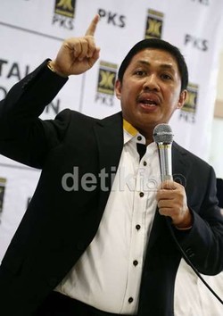 Anis Matta: Tak Ada Sanksi untuk 3 Menteri PKS yang Setuju Kenaikan BBM