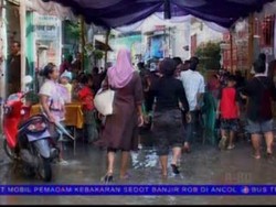 Resepsi Pernikahan di Tengah Banjir