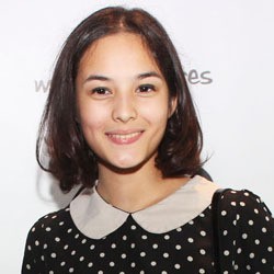 Chelsea Elizabeth Islan, Si Cantik Pendatang Baru di Refrain