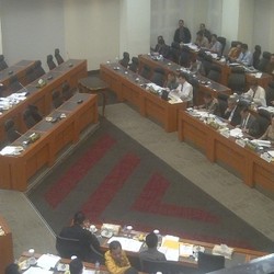 Kebut APBN-P 2013, Pemerintah dan DPR Lembur Rapat di Hari Libur