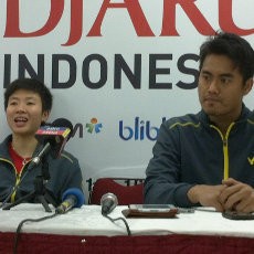 Main Buruk, Owi/Butet Minta Maaf