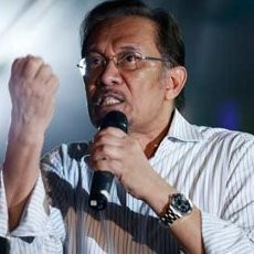 Anwar Ibrahim Sambut Baik JK Jadi Penengah di Pemilu Malaysia