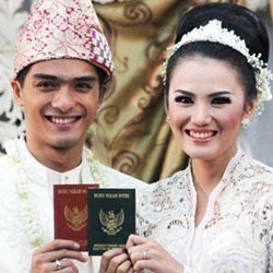Nikah Muda, Ricky Harun dan Herfiza Ingin Cepat Punya Anak