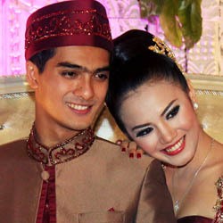 Donna Harun Akui Ricky Menikah Buru-buru