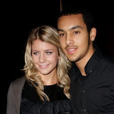 Sembilan Tahun Pacaran, Walcott Akhirnya Nikahi Melanie