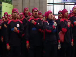 Tolak Kenaikan BBM, Ribuan Buruh Kepung DPR