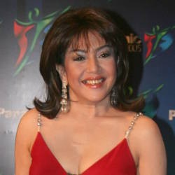 Yenny Rachman Sempat Berikan Sajadah untuk Ully Artha