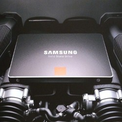 Musuh Tapi Mesra ala Apple dan Samsung