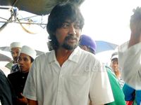 Ini Dia Gatot, Suami Ully Artha