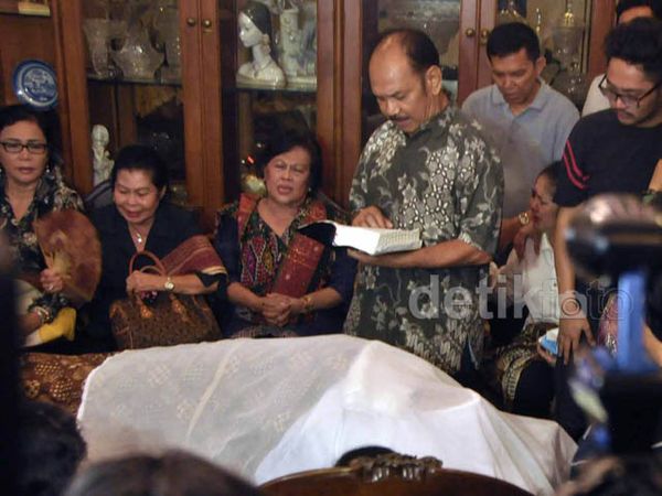 Ully Artha Tutup Usia