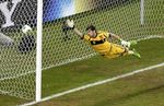 Spanyol Taklukkan Uruguay 2-1