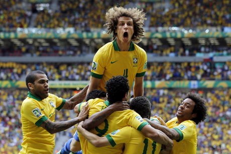 Bahas PSG, David Luiz Akan Pindah?