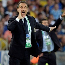 Puji Pirlo, Prandelli Kritik Perayaan Gol Balotelli