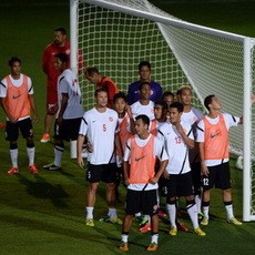 Ada Pemanjat Pohon Kelapa di Skuat Tahiti