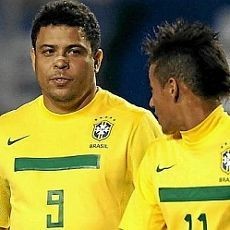 Ronaldo: Sedikit Telat, tapi Barca Bagus untuk Neymar