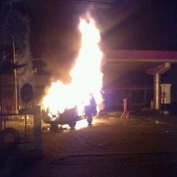 Tangki Bocor, Angkot Terbakar di SPBU Siantan Pontianak