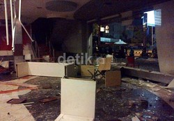 Mahasiswa Demo Anarkis, Universitas Nommensen Diliburkan Sepekan