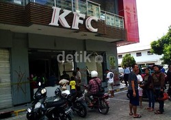 Restoran Dihancurkan Mahasiswa Pendemo BBM, Manajemen KFC Rugi Rp 2 M