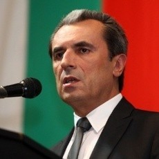 Ribuan Orang Turun ke Jalan Untuk Mendesak PM Bulgaria Mundur