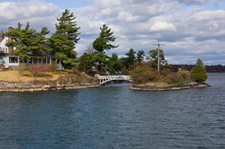 Jembatan Antar Negara Terpendek di Dunia, Cuma 9,7 Meter!