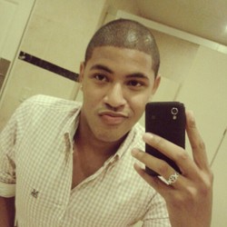 Cowok Ternyata Lebih Narsis dengan Ponsel Kamera