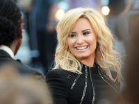 Wajah Sumringah Demi Lovato