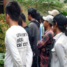 Puluhan Pria Diduga Preman Wonokromo Dibina