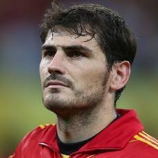 Laga ke-800 yang Terasa Seperti Debut untuk Casillas