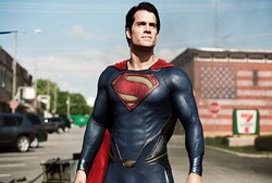 Ini Rahasia di Balik Badan Kekar Berotot Henry Cavill Superman