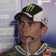 Lorenzo: Cuaca Dingin Bikin Segalanya Lebih Baik