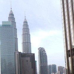 Tak Jual Bensin Premium, Pemerintah Malaysia Subsidi BBM Sekelas Pertamax Plus