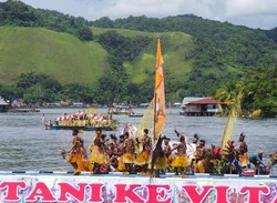 Festival Danau Sentani Dibuka, Ayo Berpesta!