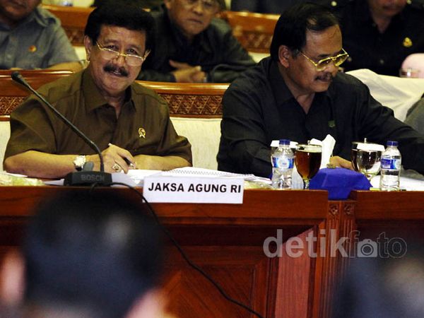 Jaksa Agung-Komisi III Bahas Jaksa Nakal