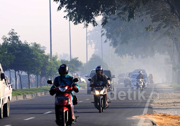 Asap Tebal Selimuti Pekanbaru