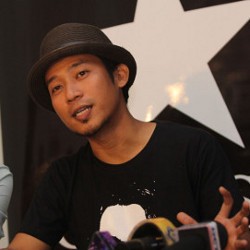  Anak-anak Tak Protes Denny Cagur Sibuk Syuting