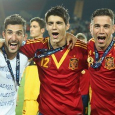 La Rojita Dekati Azzurrini, Morata Gondol Sepatu Emas