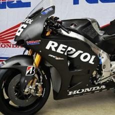 Hujan Deras Hambat Ujicoba, Honda Luncurkan Motor 2014