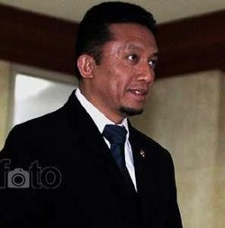 Pantau Sidang IM2, Menkominfo Mampir ke Pengadilan Tipikor