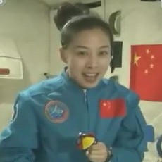Astronot Wanita China Mengajar Siswa Sekolah dari Luar Angkasa