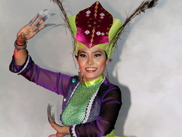 Tarian Igal Tandai Festival Derawan 2013
