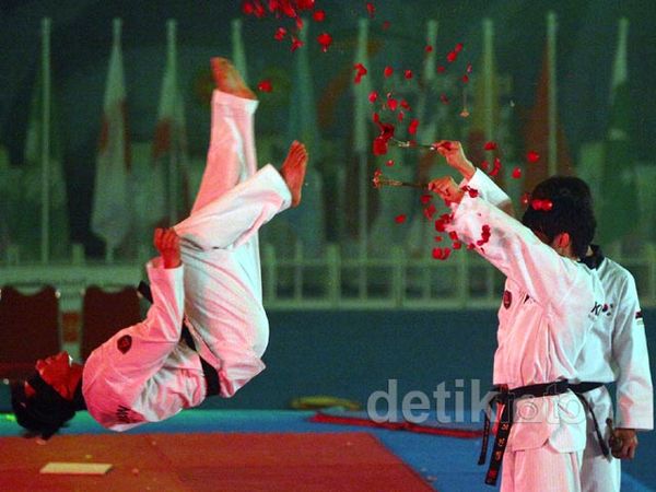 Taekwondoin Korsel Unjuk Gigi di Senayan